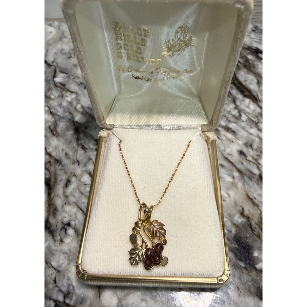 Vtg Coleman’s Black Hills Gold 10k Gold Amethyst Grape Cluster Necklace GF Chain
